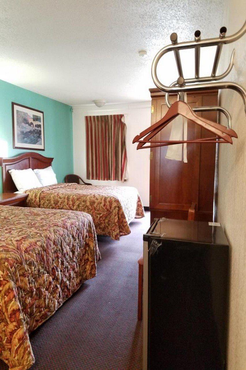 Indy Southwestern Inn-South อินเดียนาโพลิส ภายนอก รูปภาพ