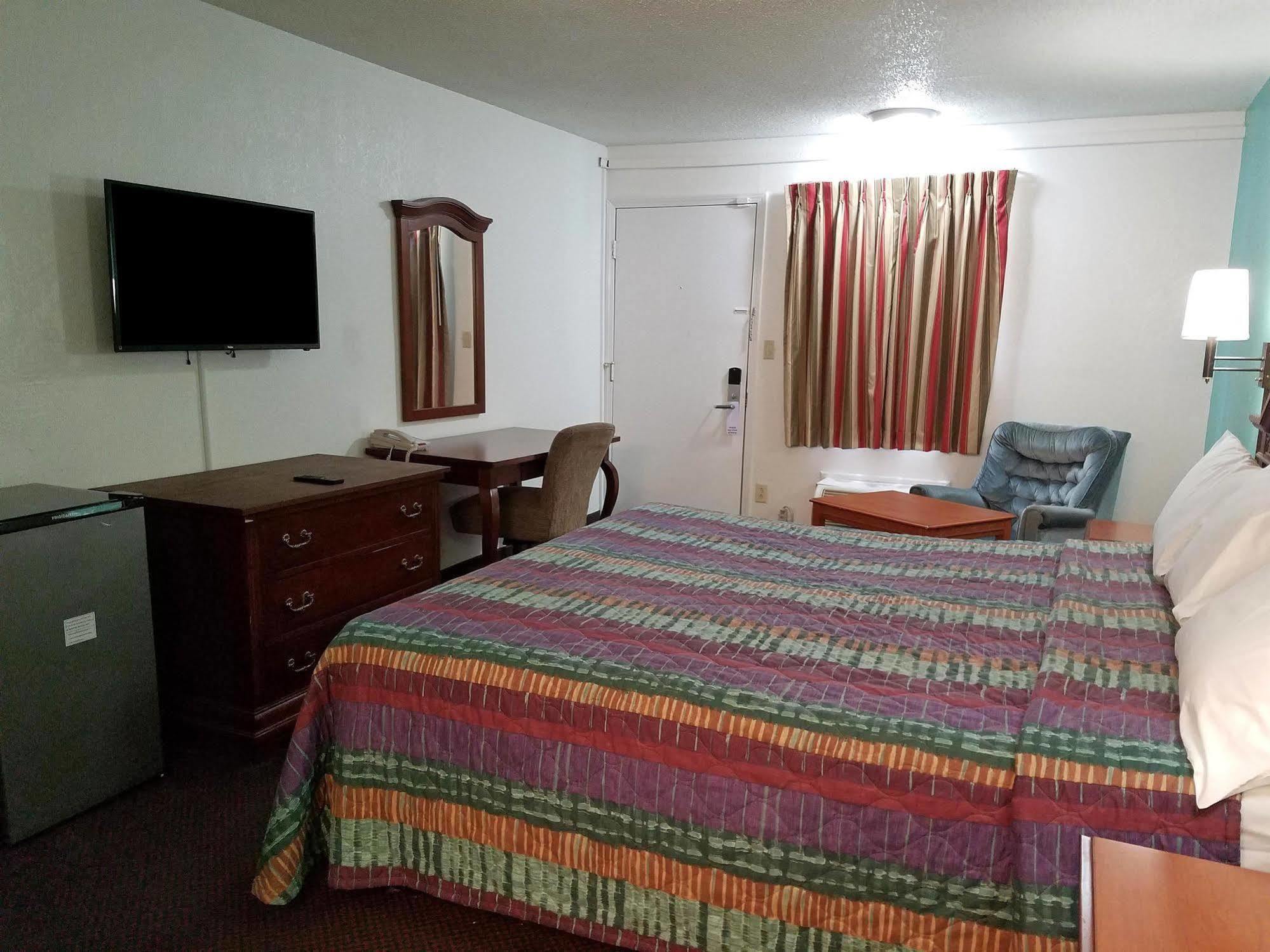 Indy Southwestern Inn-South อินเดียนาโพลิส ภายนอก รูปภาพ