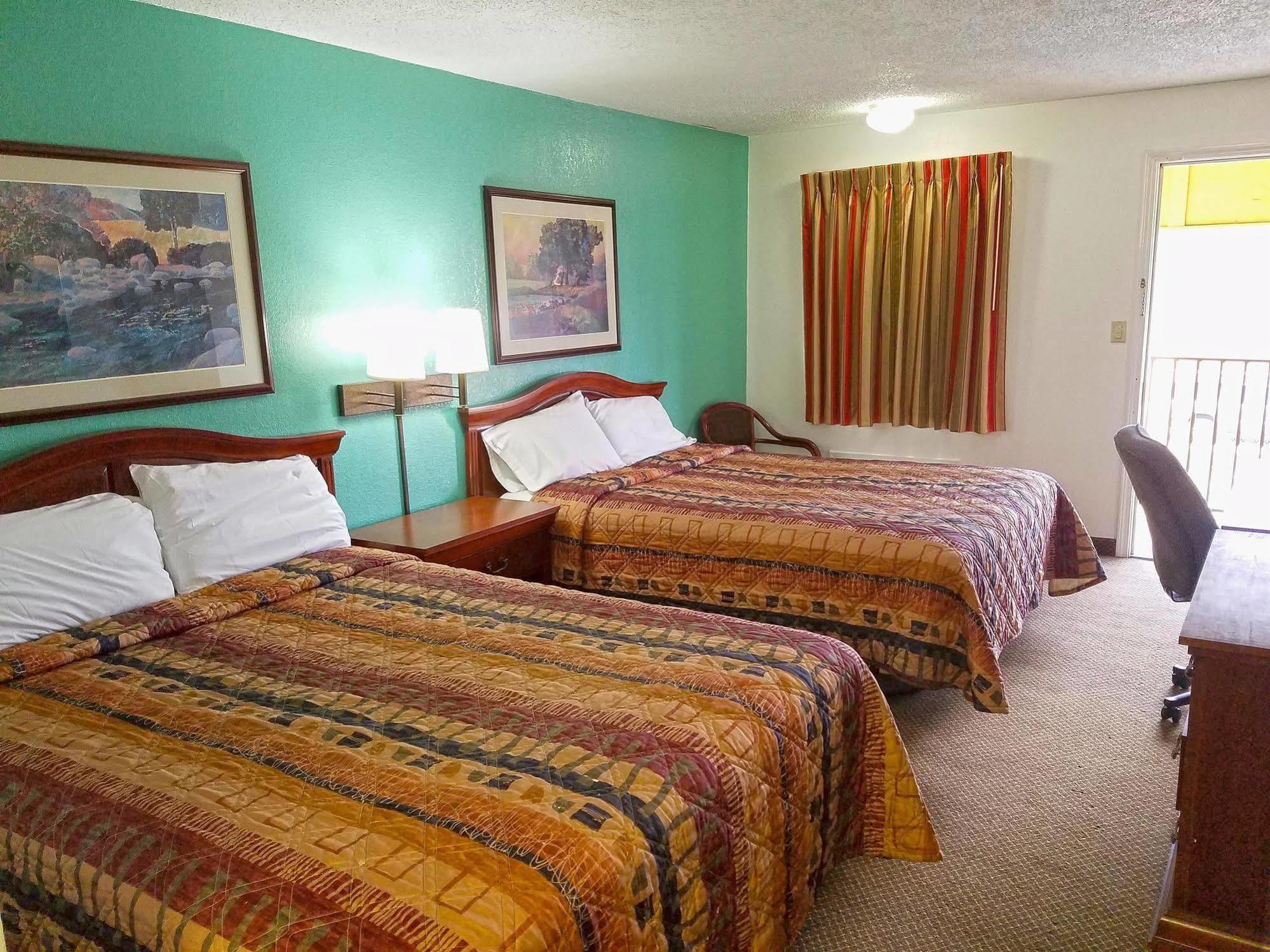 Indy Southwestern Inn-South อินเดียนาโพลิส ภายนอก รูปภาพ